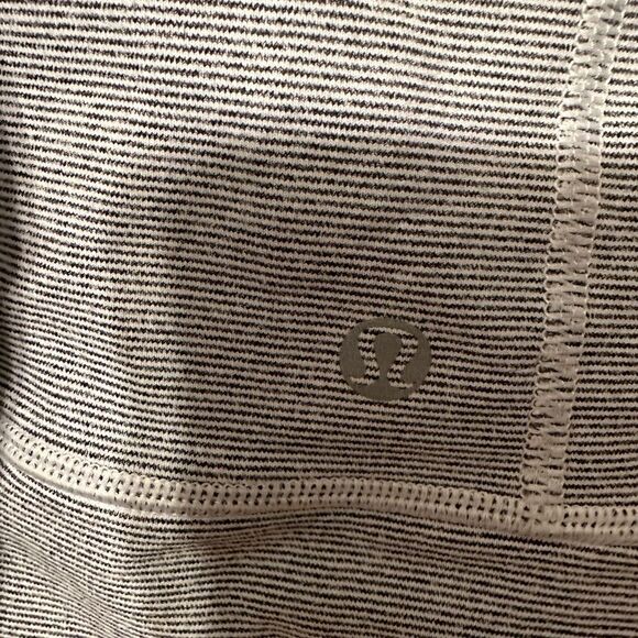 Lululemon Grey Turtle Neck Sweater Jacket Size 4 - Picture 5 of 8